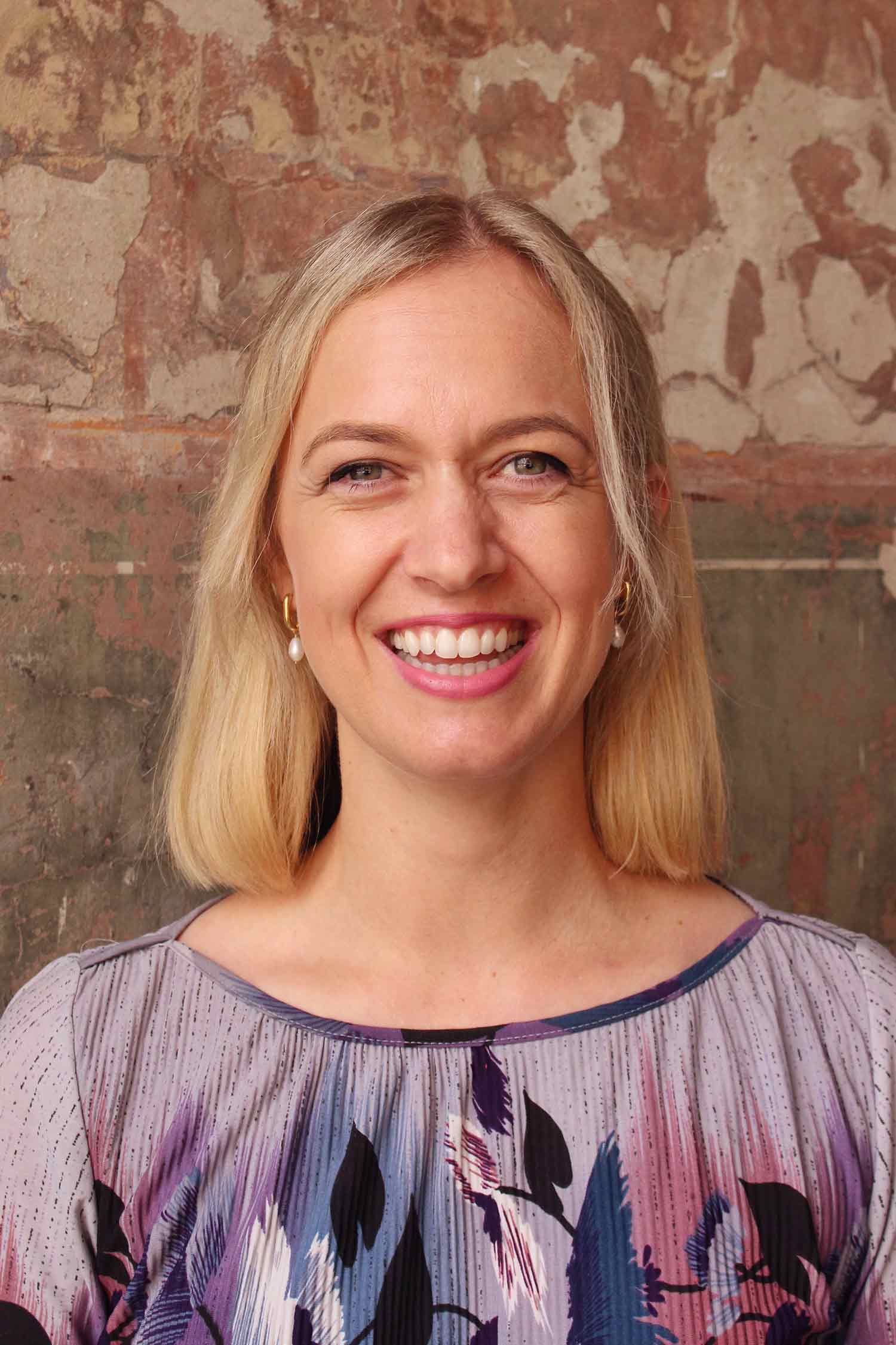 Headshot of Sonia Hardy, the Executive Director - Impact & Patient Programs at Canteen Australia