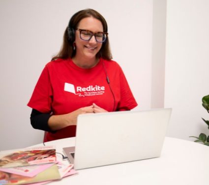 a counselling running an online support program through cancer hub